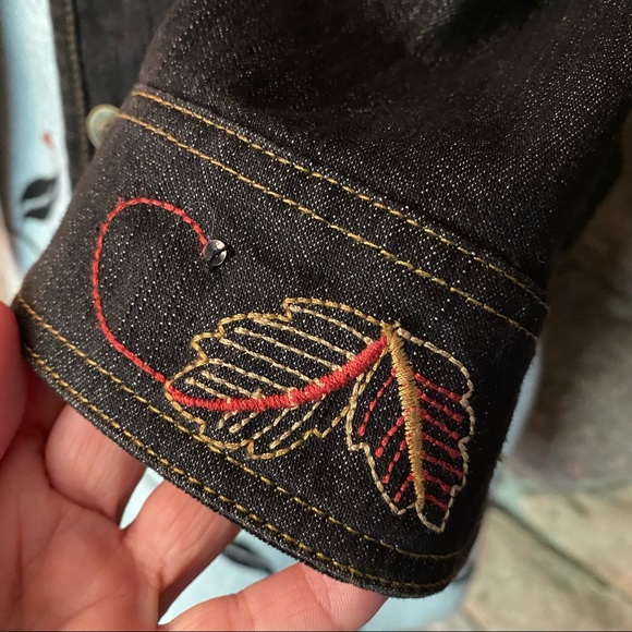 New condition denim shacket with interesting detailing - Picture 3 of 6